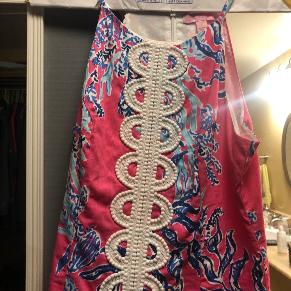 The cutest sleeves Lily sleeveless top!